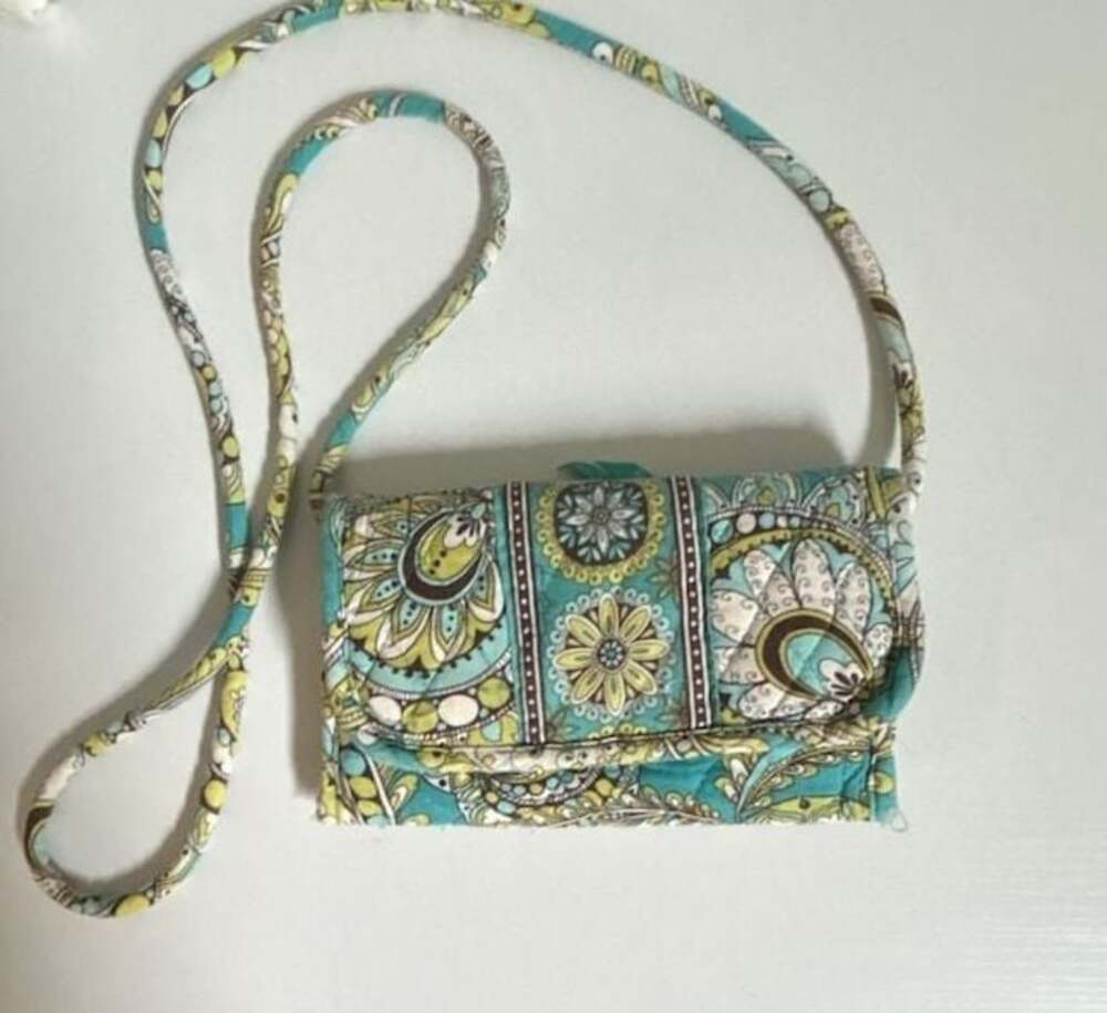 Vera Bradley retired peacock print wallet